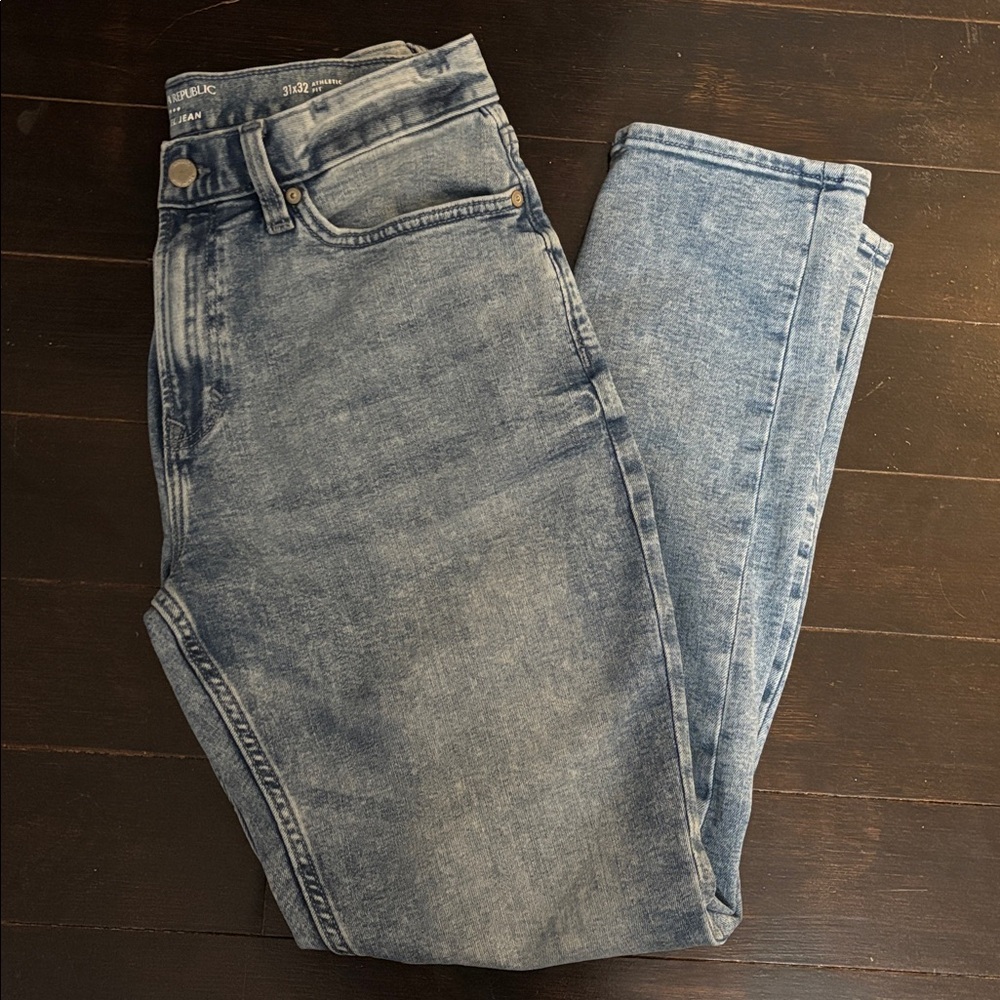 Men’s Banana Republic Travel Jeans